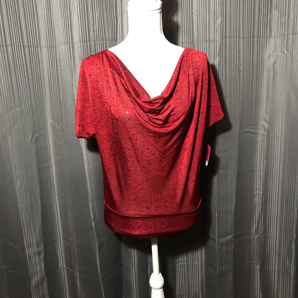 Red blouse - Picture 3 of 8